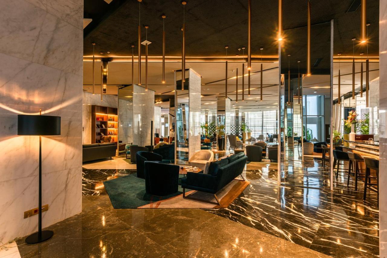 巴塞罗安法酒店 卡萨布兰卡 外观 照片 The lobby of the hotel
